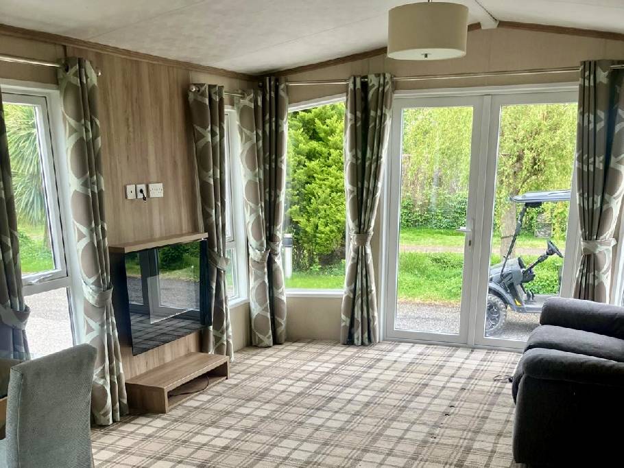 Pemberton Marlow – Pre Owned